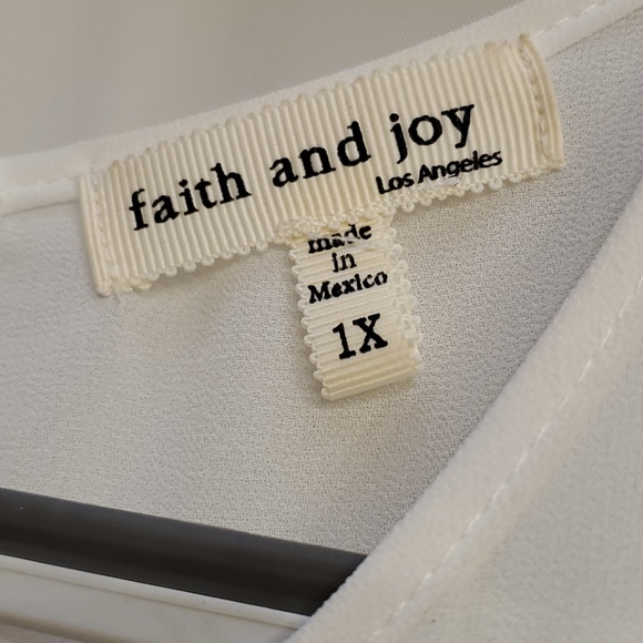 Faith and Joy Dots and Lace Top sz 1X - Picture 3 of 5